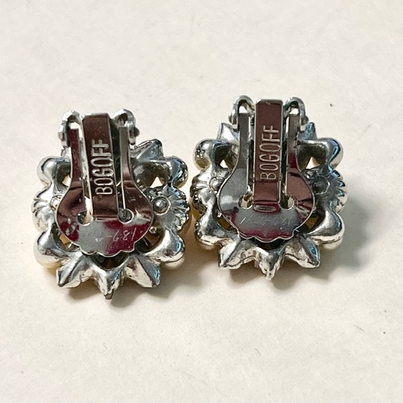 BOGOFF Faux Pearl Clear Rhinestone Silver Tone Clip‎ On Earrings Signed Vintage - Picture 3 of 5